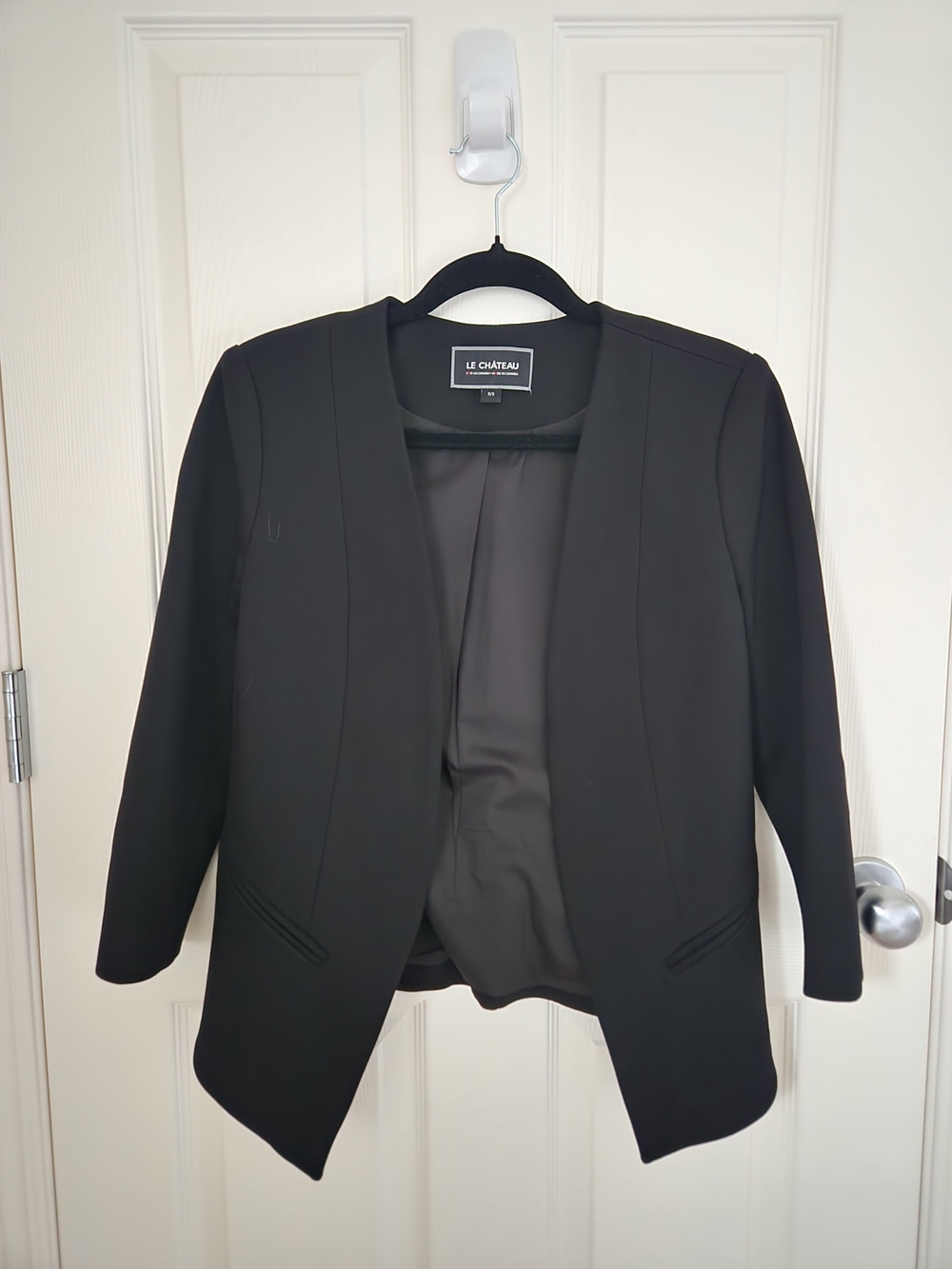 le chateau Black Open-Front Collarless Blazer